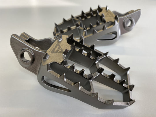 Foot Pegs Set - KTM / Husqvarna (Titanium)